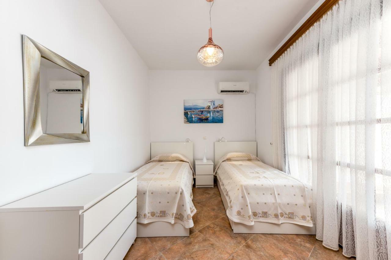 Casa Aestas Villa Lakhania Bagian luar foto