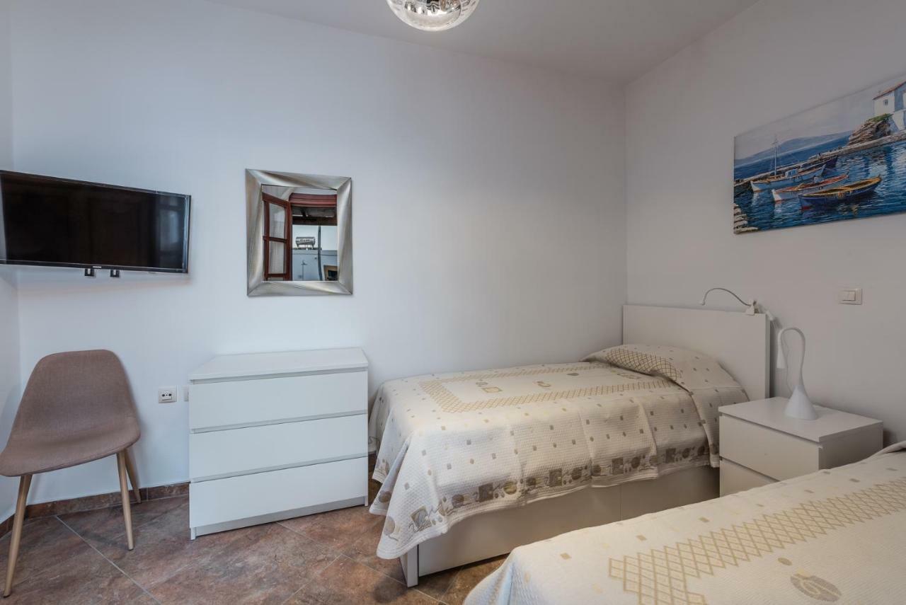 Casa Aestas Villa Lakhania Bagian luar foto