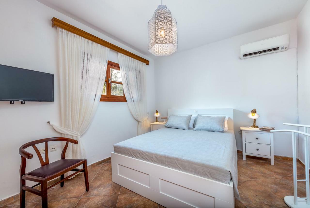 Casa Aestas Villa Lakhania Bagian luar foto